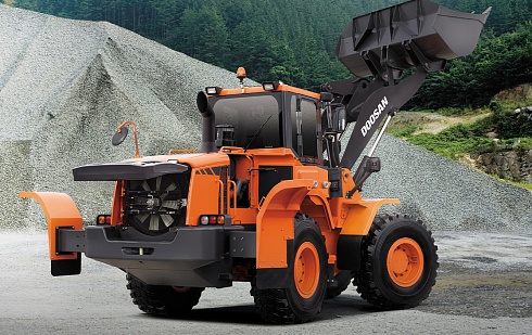 Колесный погрузчик DL200A